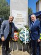 Областният управител Драгомир Драганов, лидерът на СДС Румен Христов и депутатът Георги Кръстев се поклониха пред паметта на жертвите на комунистическия режим в Белене