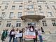 Медицински сестри и здравни работници в МБАЛ „Д-р Иван Селимински“ – Сливен протестираха заради неизпълнени обещания за по-високи заплати