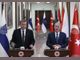 Финландия ще обмисли разрешаване на износа на оръжия за Турция, заяви финландският министър на отбраната по време на посещение в Анкара