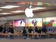 "Епъл" прогнозира спад на приходите за второ поредно тримесечие