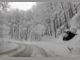 Пътищата в районите със снеговалеж се почистват от близо 150 машини, съобщи АПИ