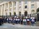 Роднини на убития Пейо Пеев се събраха на протест пред Съдебната палата в София