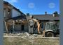 Столичната община започна премахването на три незаконни постройки край язовир "Искър"