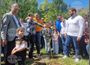 Инициативата „Да пуснем корени в България“ на младежи ГЕРБ е създала цяла гора, каза Бойко Борисов в местността Рупите